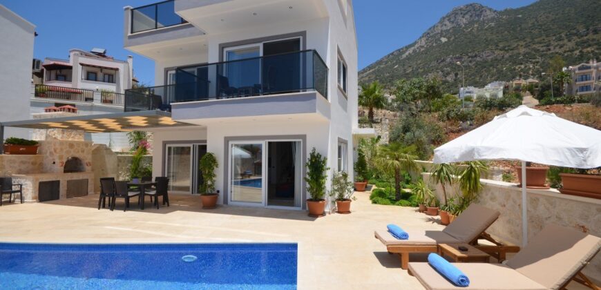 Three Bedroom Villa in Kalkan, Kızıltas