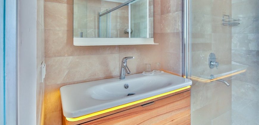 Luxury Five Bedroom Villa in Kalkan, Ortaalan