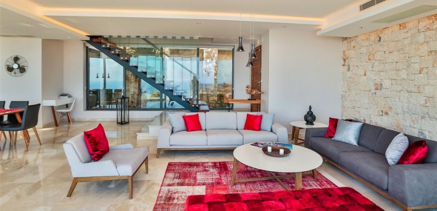 Luxury Five Bedroom Villa in Kalkan, Ortaalan
