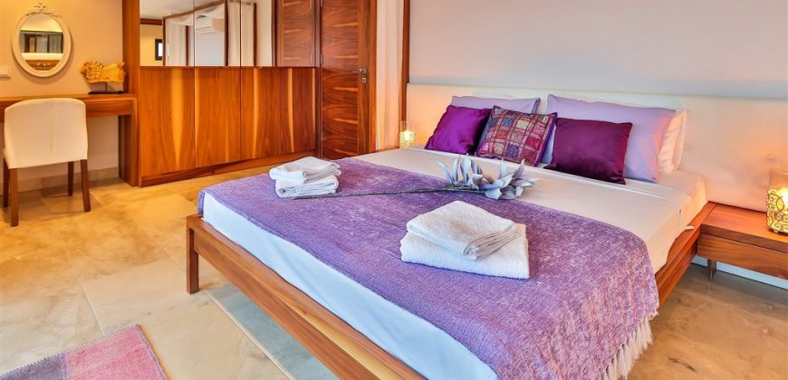 Luxury Five Bedroom Villa in Kalkan, Ortaalan