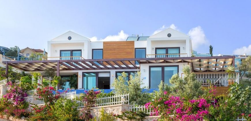 Luxury Four Bedroom Villa in Kalkan