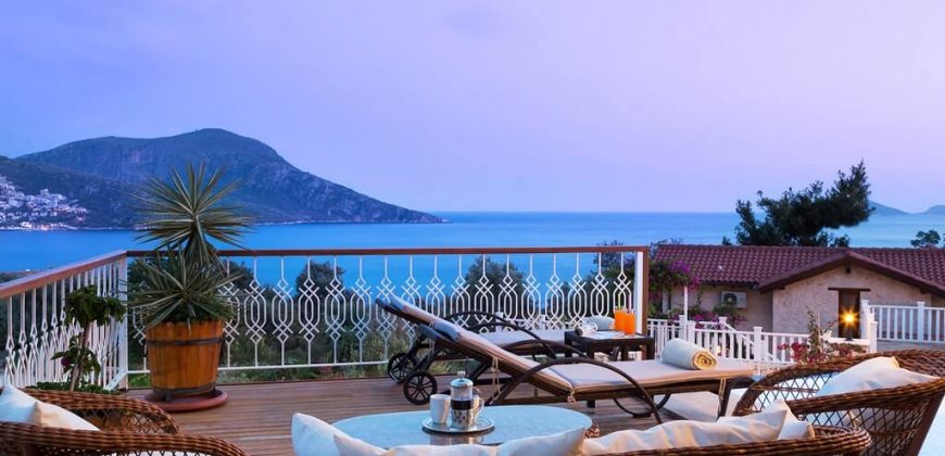 Luxury Four Bedroom Villa in Kalkan