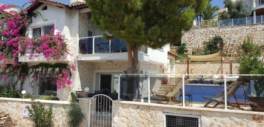 Four Bedroom Villa İn Kalamar Bay , Kalkan