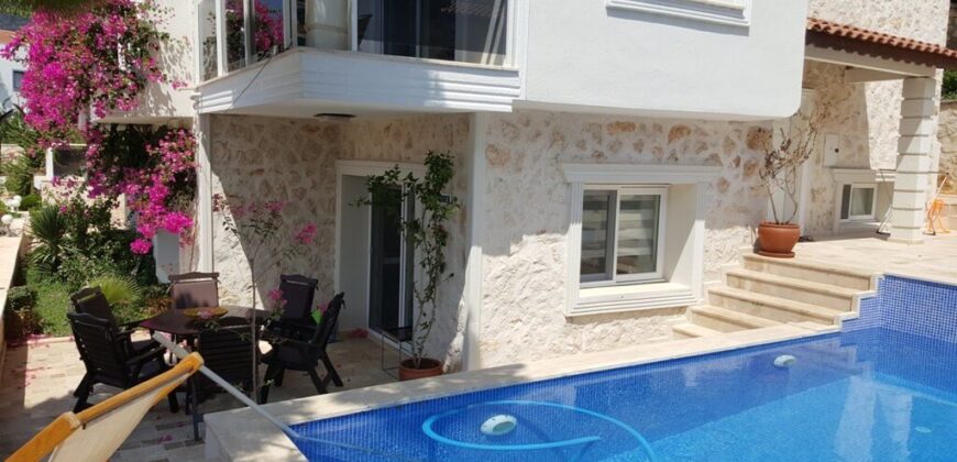 Four Bedroom Villa İn Kalamar Bay , Kalkan