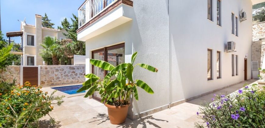 Four Bedroom Apartment For Sale in Kalkan