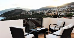 Three Bedrom Villa For Sale with Sea View in the Historical Old Town