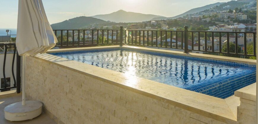 Luxury Three Bedroom Dublex Apartment in Kalkan for Sale