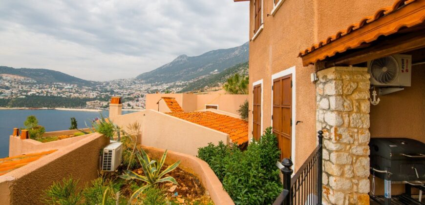 Three Bedroom Luxury Triplex House for sale in Kalkan