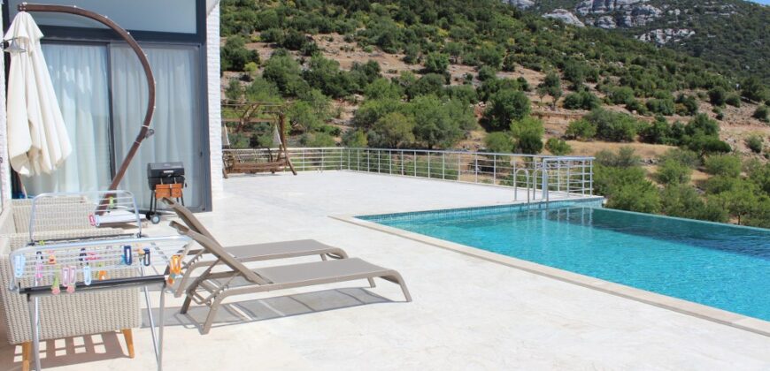 Luxury Seven Bedroom Villa in Kalkan-Sarıbelen for sale