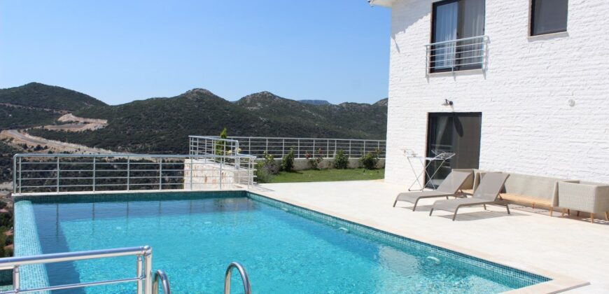 Luxury Seven Bedroom Villa in Kalkan-Sarıbelen for sale