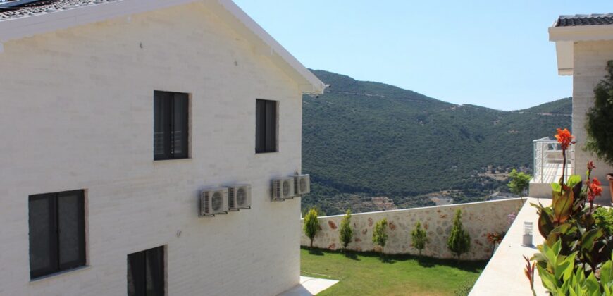 Luxury Seven Bedroom Villa in Kalkan-Sarıbelen for sale