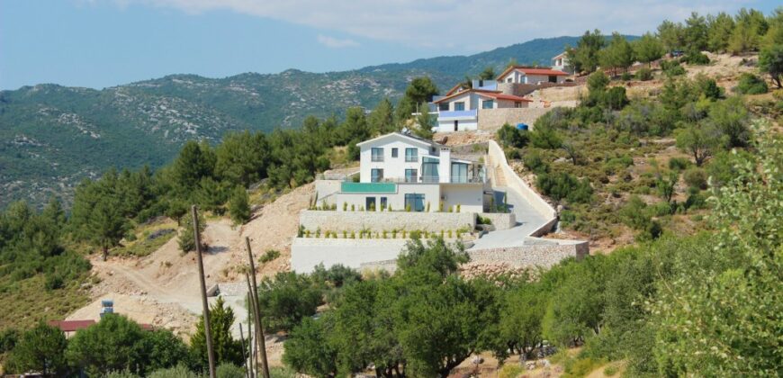 Luxury Seven Bedroom Villa in Kalkan-Sarıbelen for sale